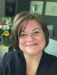 Traci O'Neill Headshot
