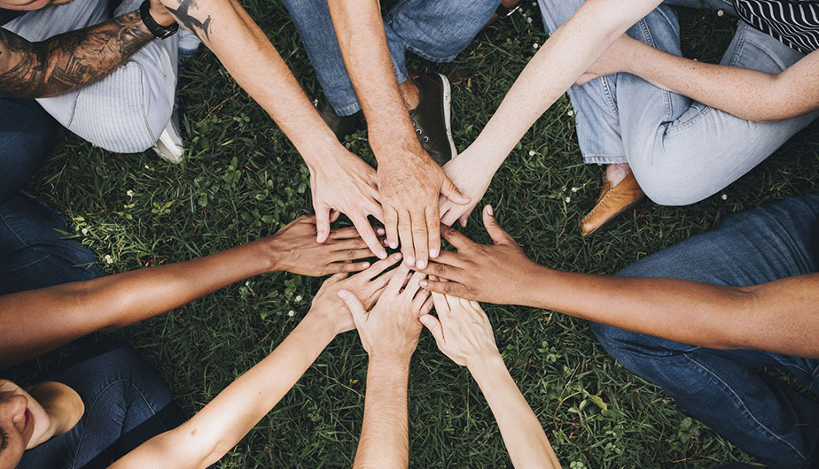 all hands in